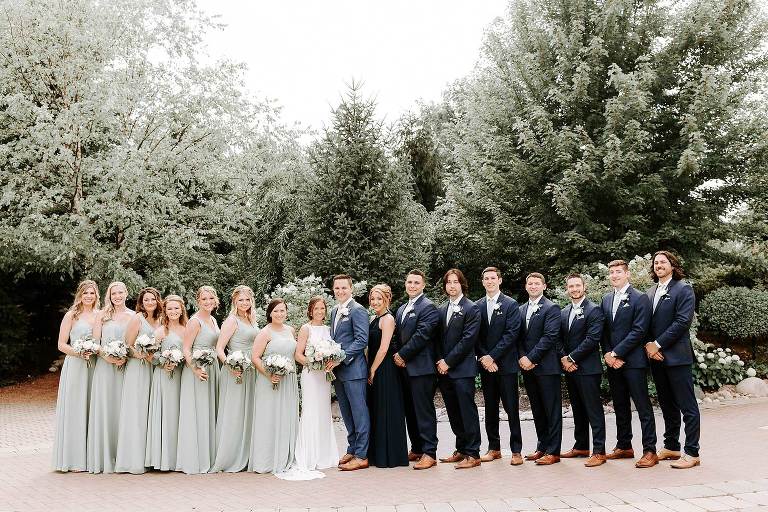 Full wedding party bridesmaids and groomsmen